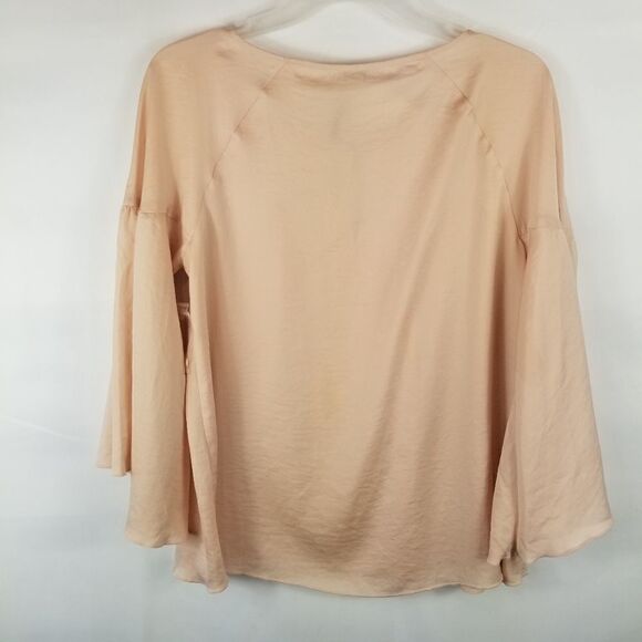 HINGE "DESIGNED IN SEATTLE" LIGHT PINK BELL SLEEVE - Picture 12 of 15